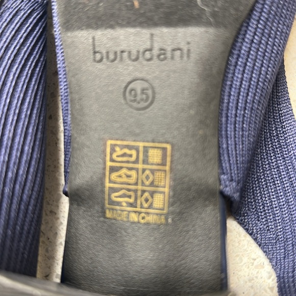 Navy Blue Ribbed Sling backs with Block Heel - Picture 7 of 9